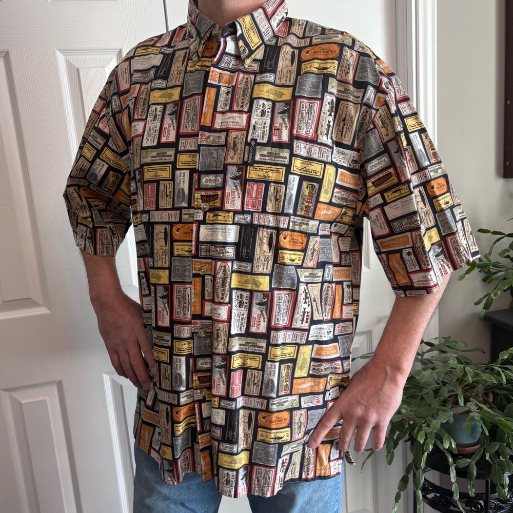 Vintage Columbia Button-Up Short-Sleeve Fishing Lure Shirt